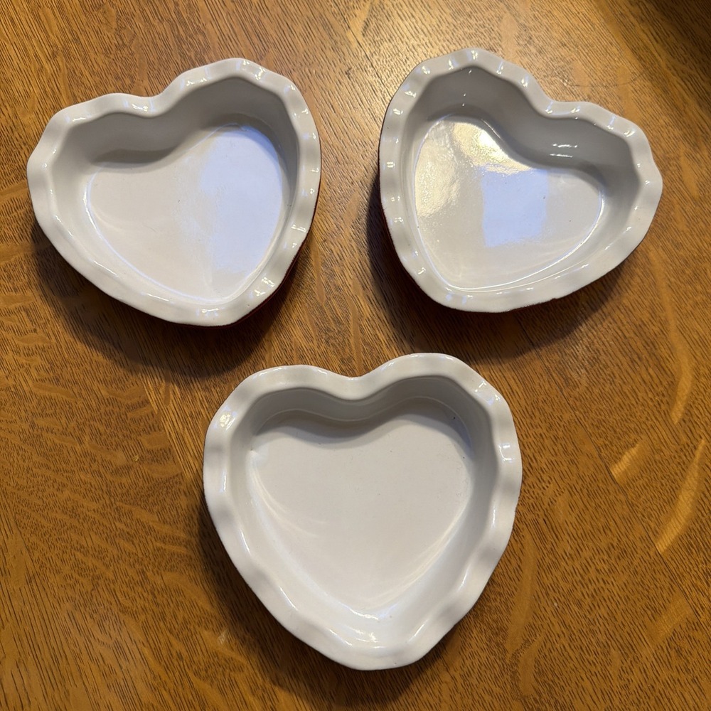 Set Of 3 Emile Henry France Red Mini Heart Pie Baking Dishes